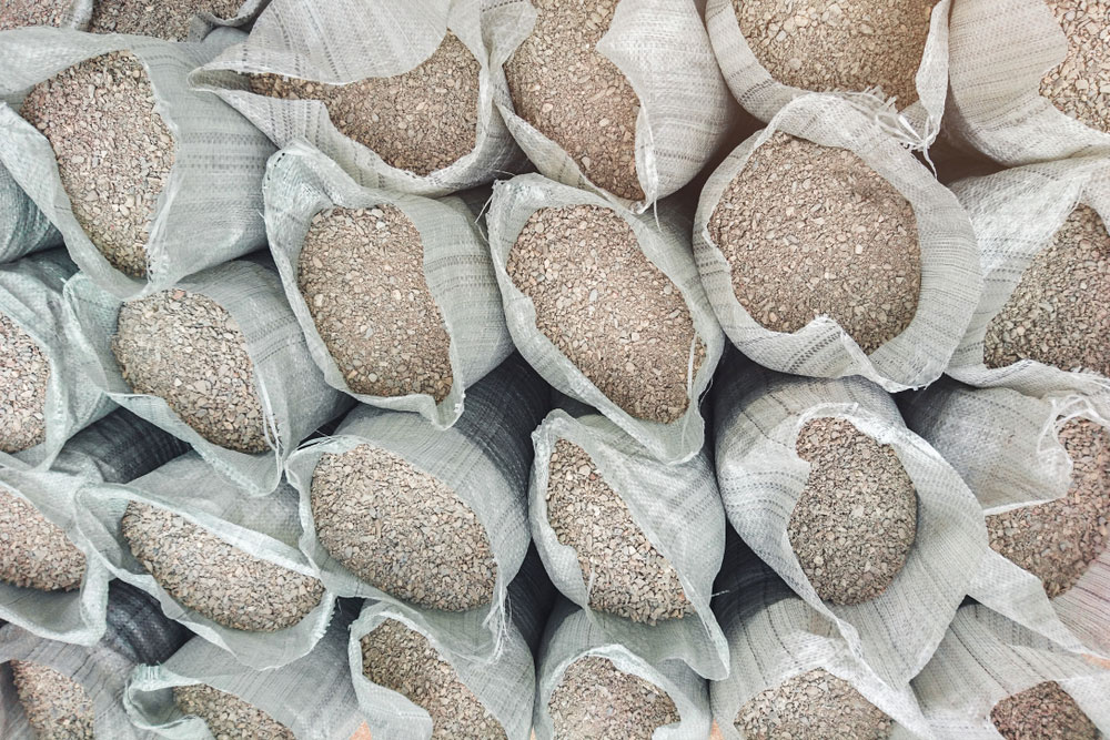 heavy-duty-rubble-sand-and-gravel-bags